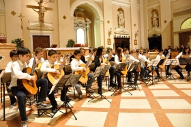 Concerto tradizionale "Cantando il Natale" 2016 - ORCHESTRA ICHITARRISSIMI